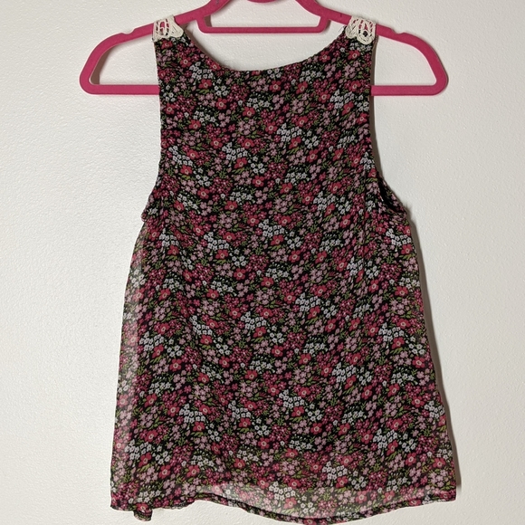 Lace floral print sleeveless blouse - Picture 6 of 7